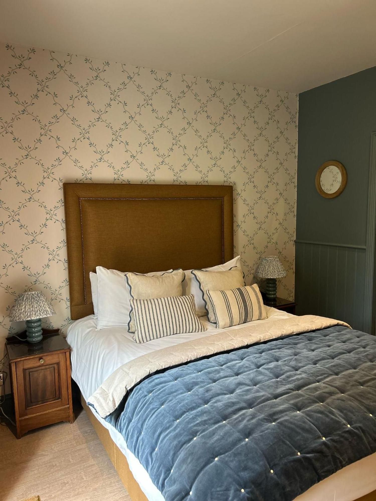 Bury St. Edmunds Ravenwood Hall Hotel المظهر الخارجي الصورة