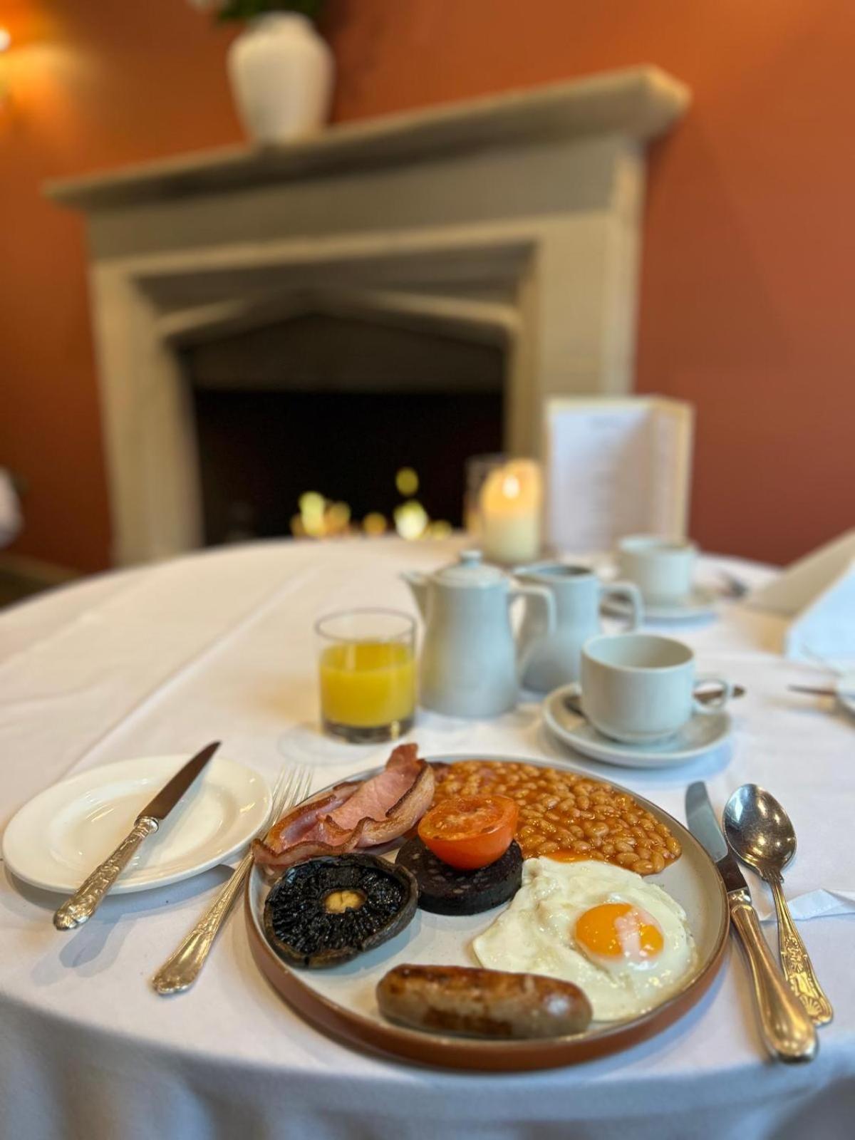 Bury St. Edmunds Ravenwood Hall Hotel المظهر الخارجي الصورة