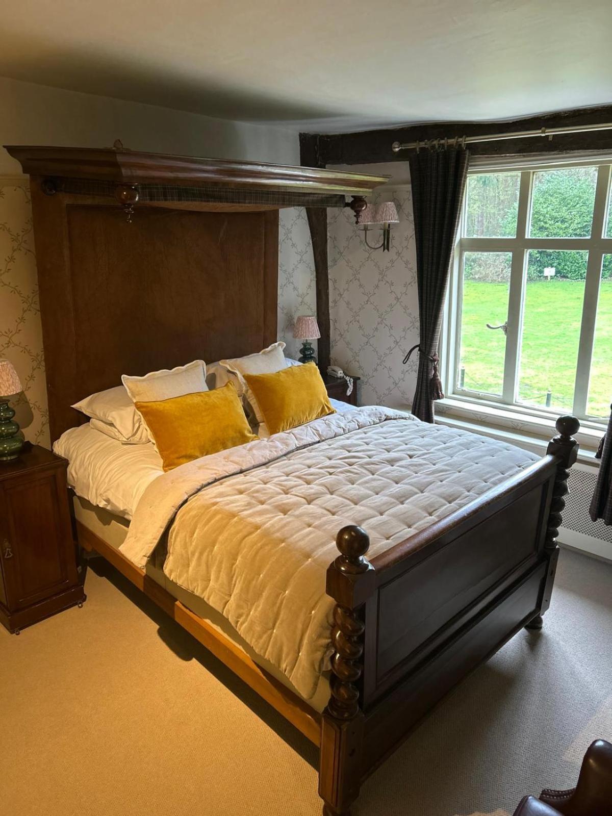 Bury St. Edmunds Ravenwood Hall Hotel المظهر الخارجي الصورة