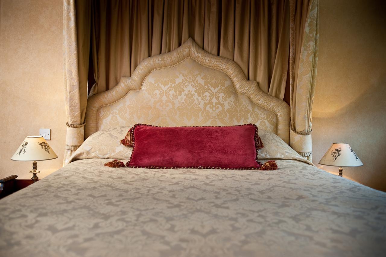 Bury St. Edmunds Ravenwood Hall Hotel المظهر الخارجي الصورة